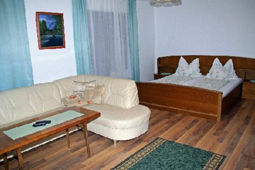 Gastehaus-Pension Caroline Berwang Habitación foto